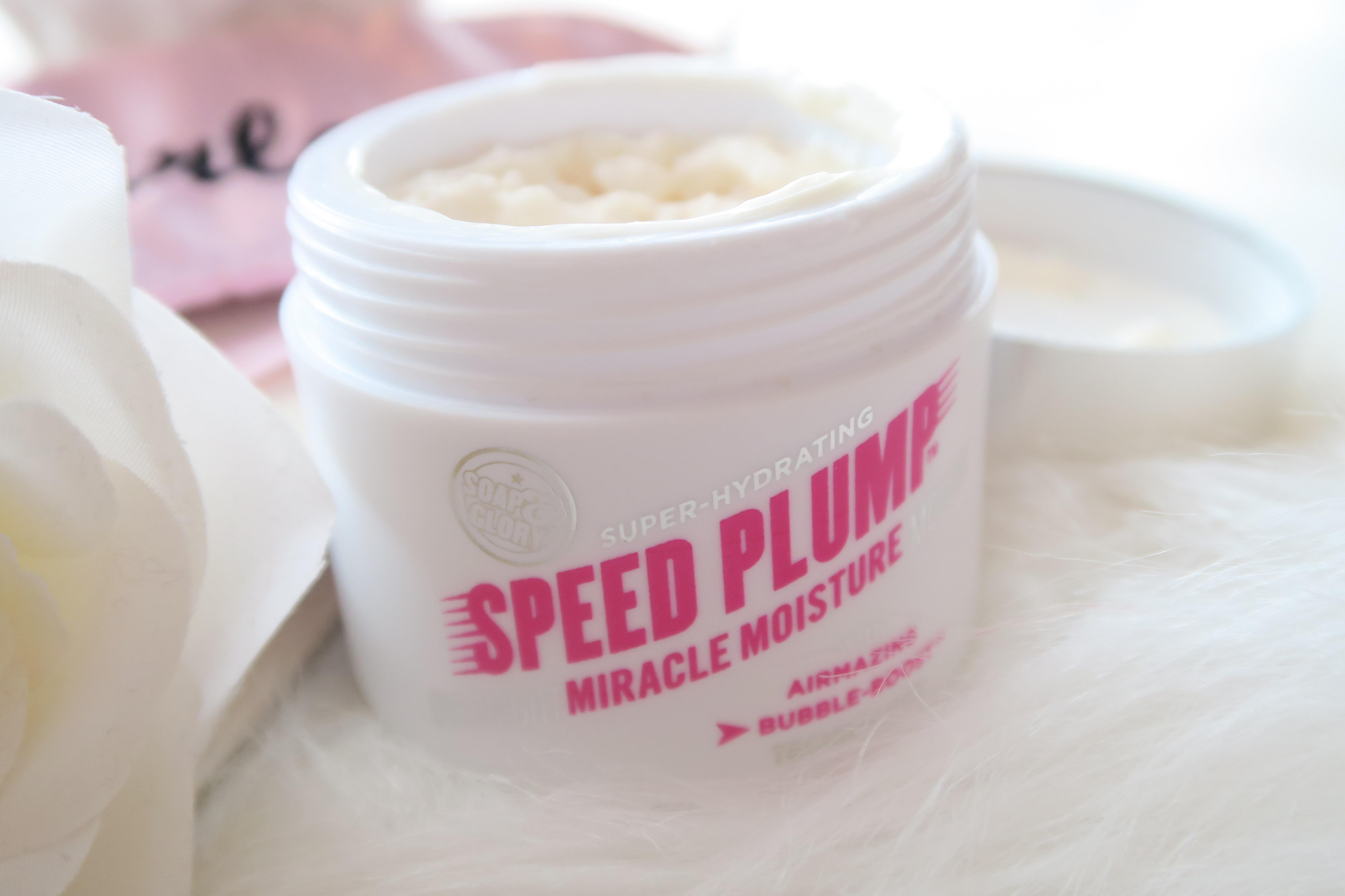 soap-and-glory-speed-plump-miracle-moisture-overnight-1